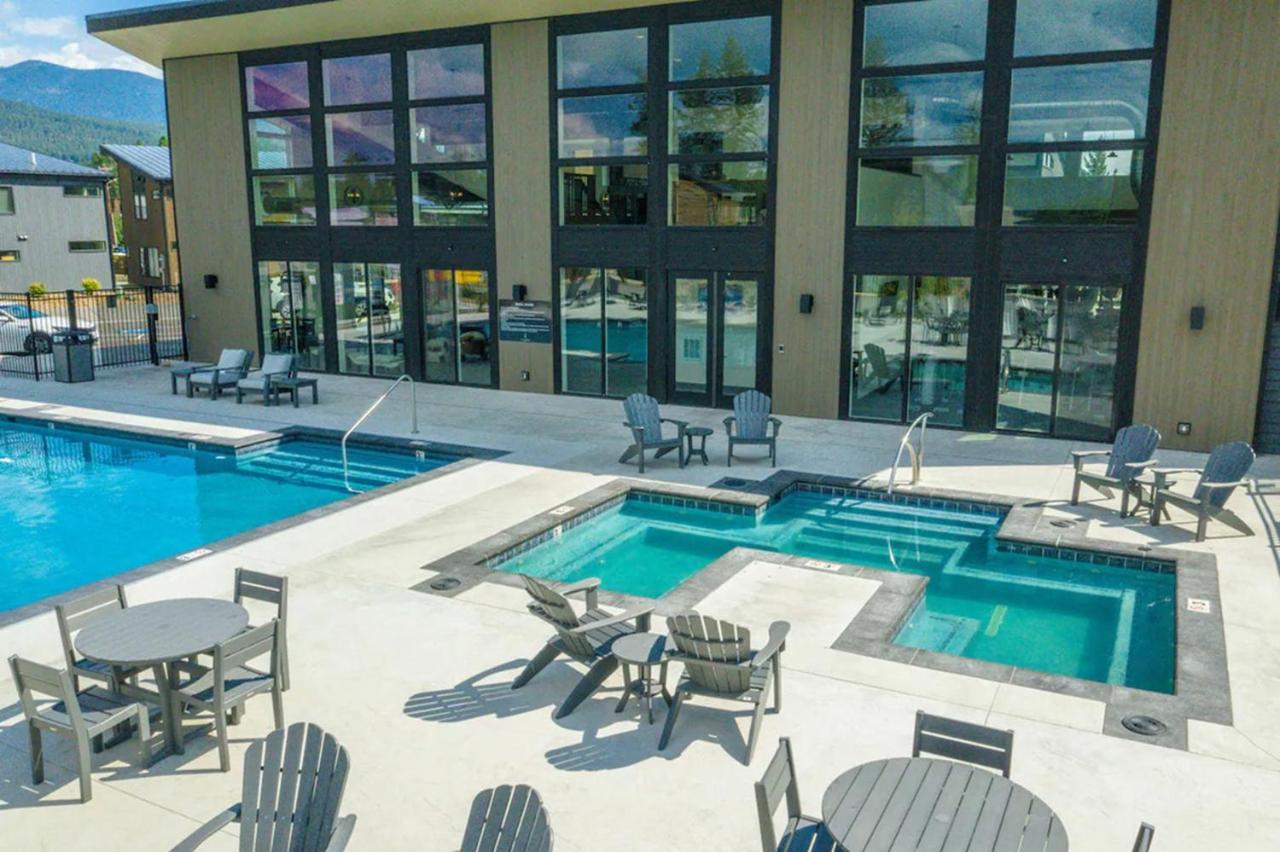 Lux Modern Chalet, Pool & Hot Tub, 10 Mins To The Mountain & Incredible Views Whitefish