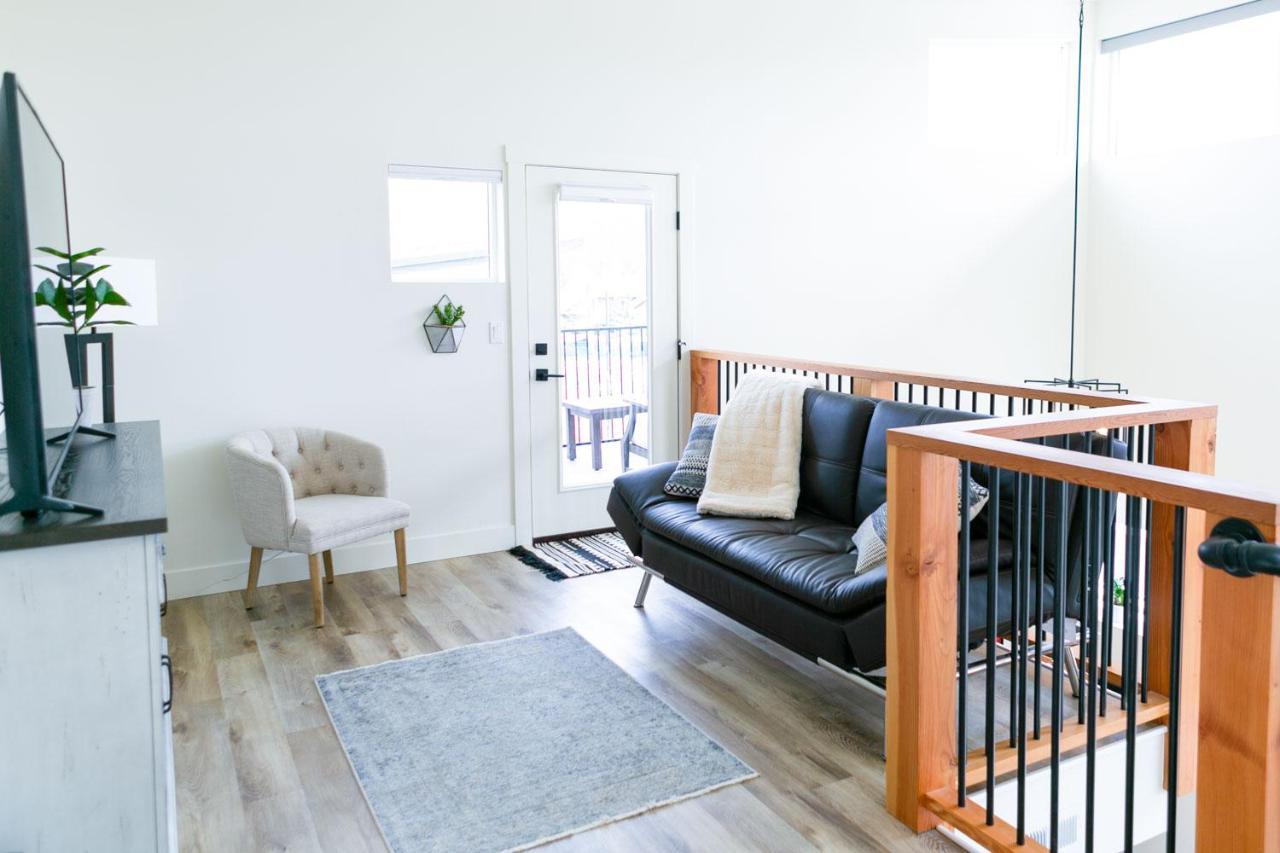 Lux Modern Chalet, Pool & Hot Tub, 10 Mins To The Mountain & Incredible Views Whitefish